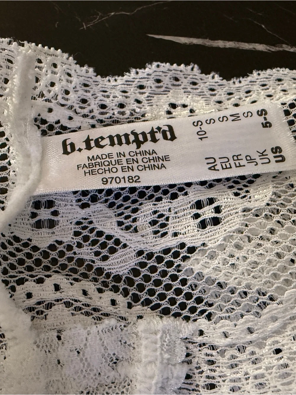 b.tempt'd by Wacoal Lace Kiss Thong - Size S NWOT - White/Blue Bow - Picture 3 of 5